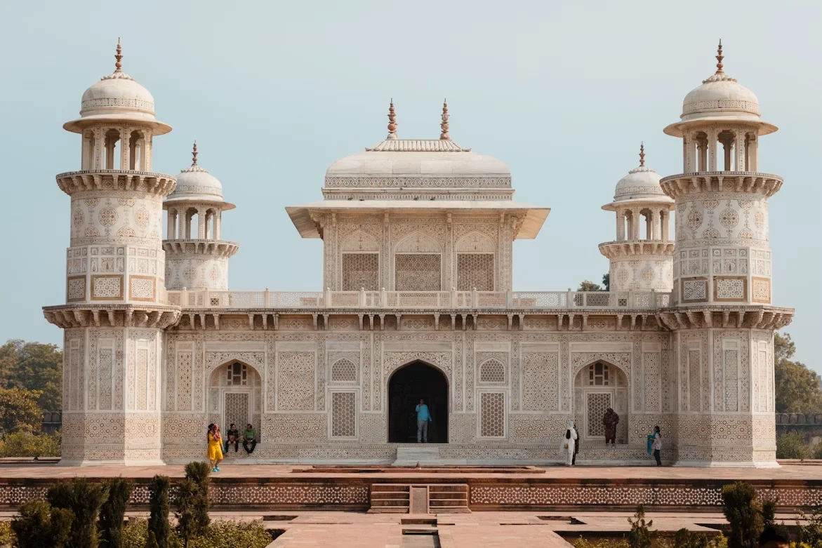 Gem 2 in Agra — GoAtlas