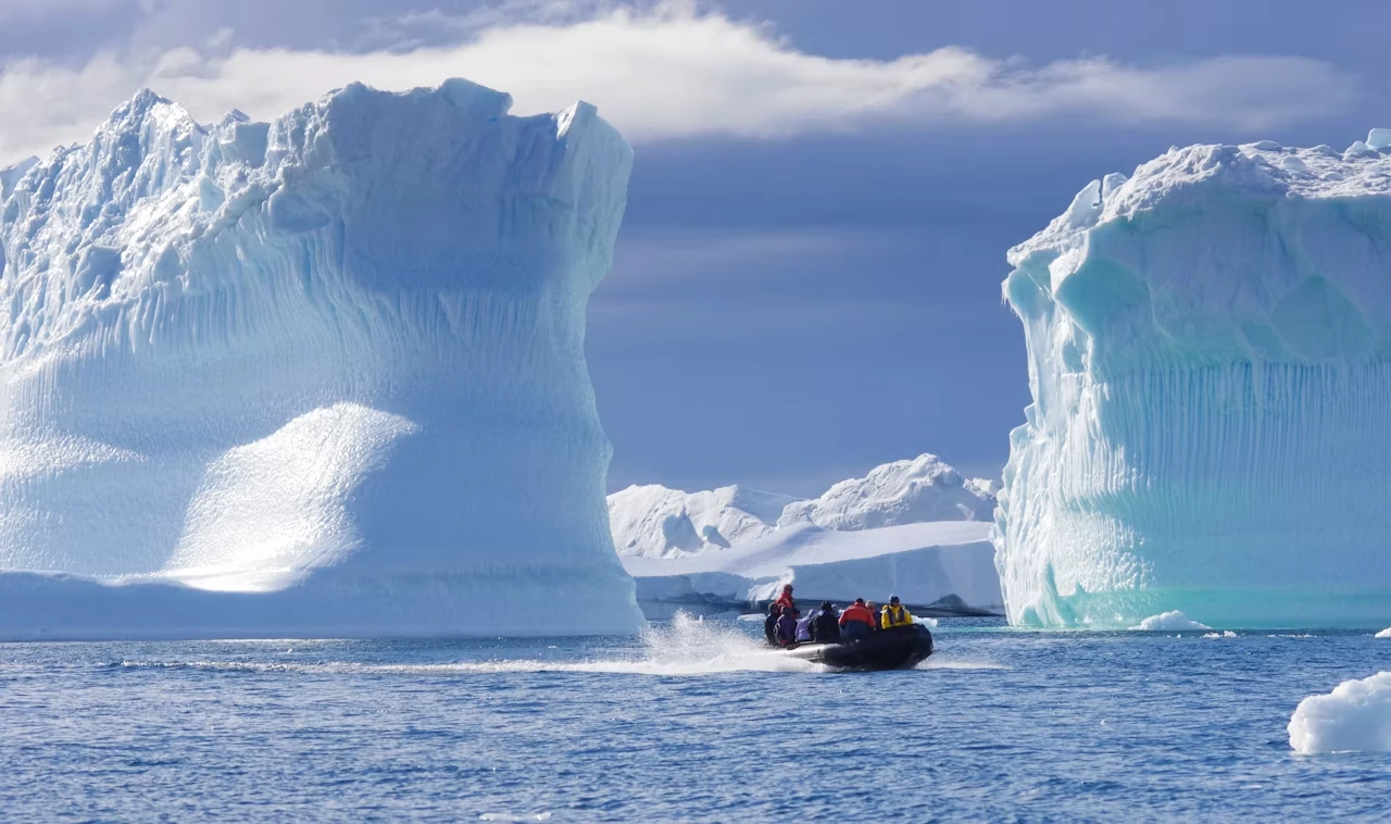 Photo 1 in Antarctic Peninsula — GoAtlas