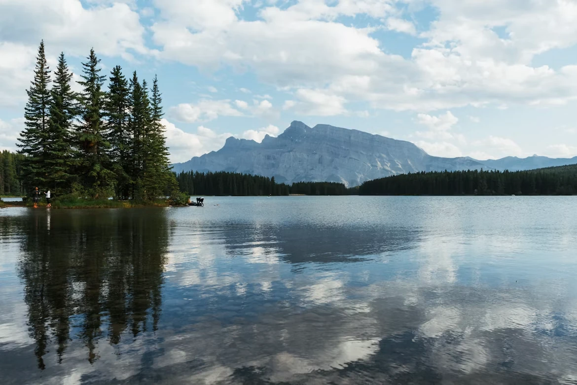 Gem 2 in Banff — GoAtlas