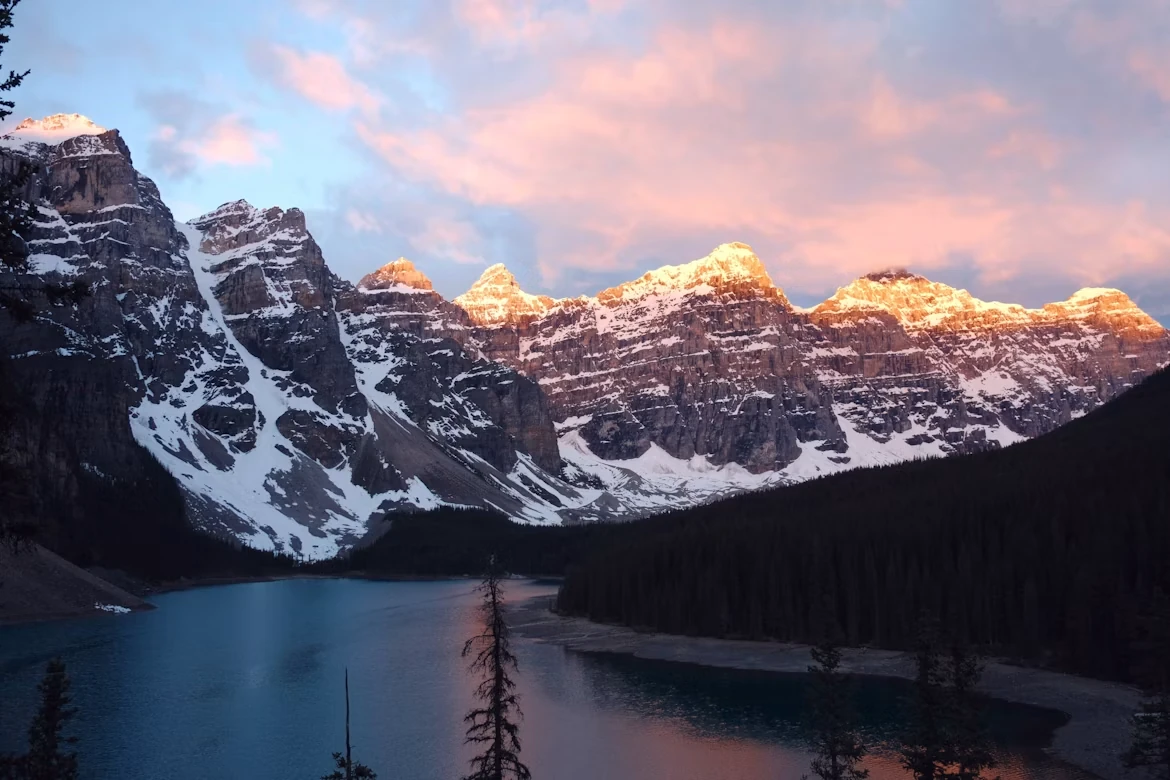 Photo 1 in Banff — GoAtlas