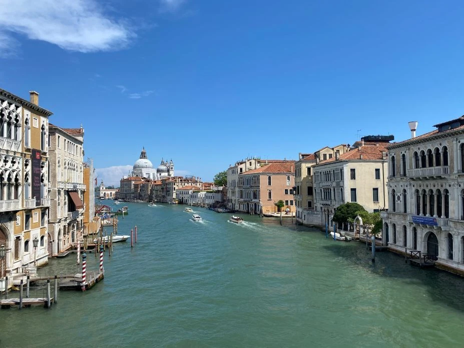 A quiet Venice canal alleyway