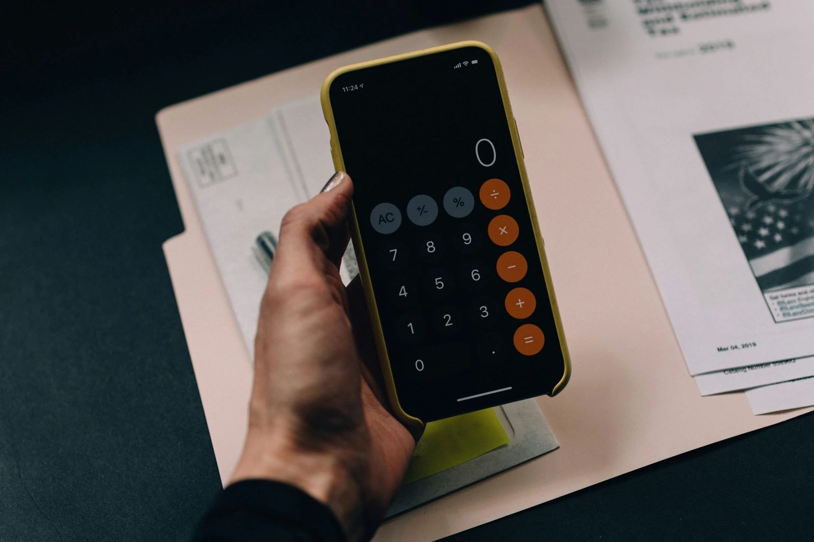 Calculating a travel budget on a phone
