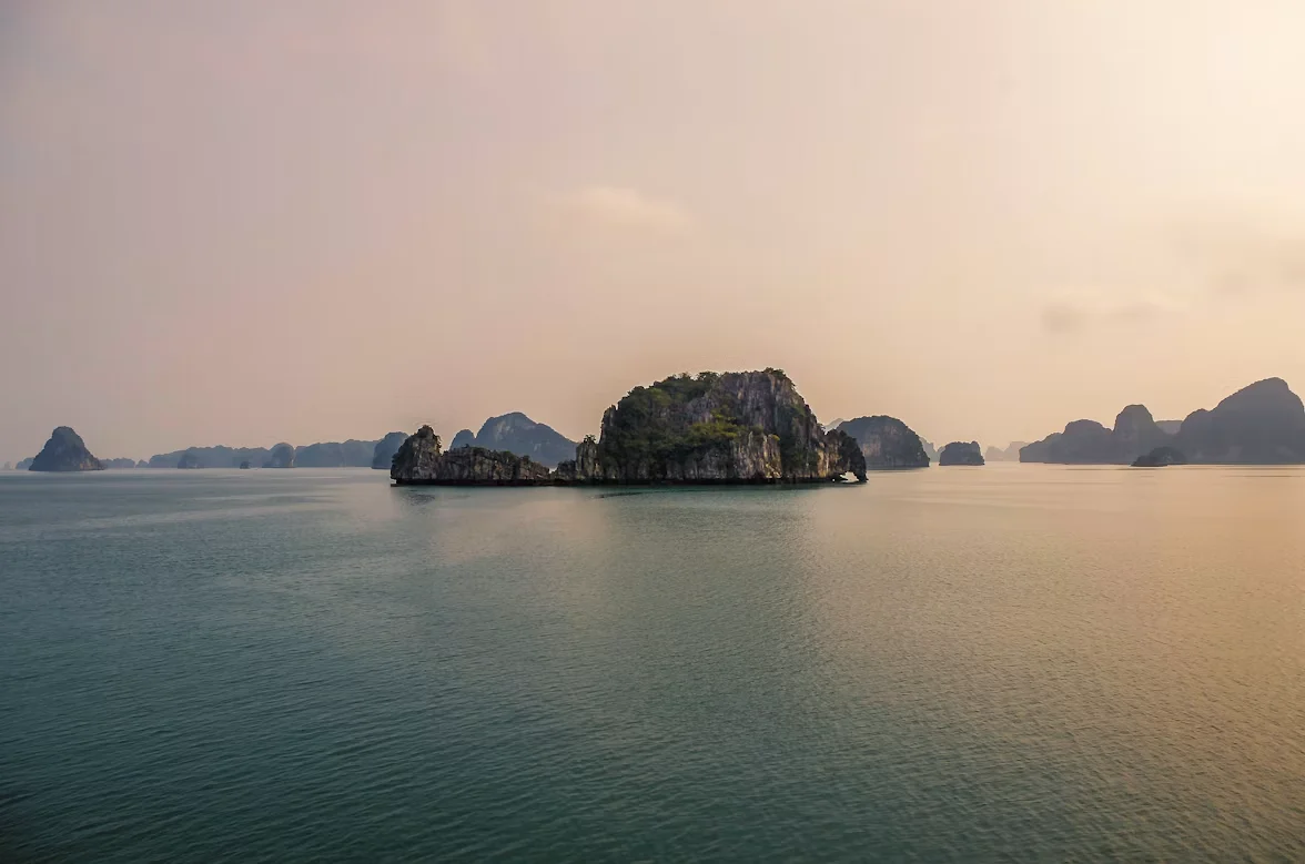 Attraction 1 in Ha Long Bay — GoAtlas