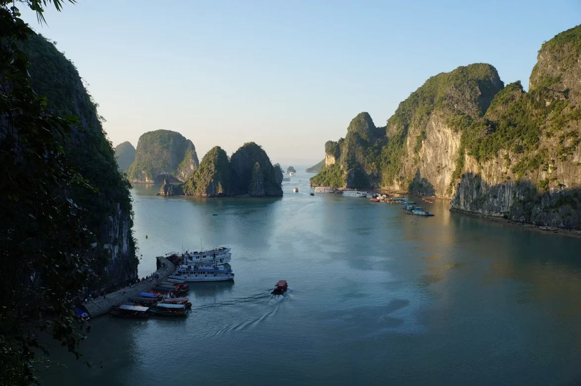 Attraction 3 in Ha Long Bay — GoAtlas