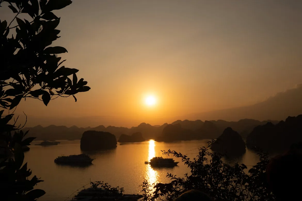 Photo 1 in Ha Long Bay — GoAtlas