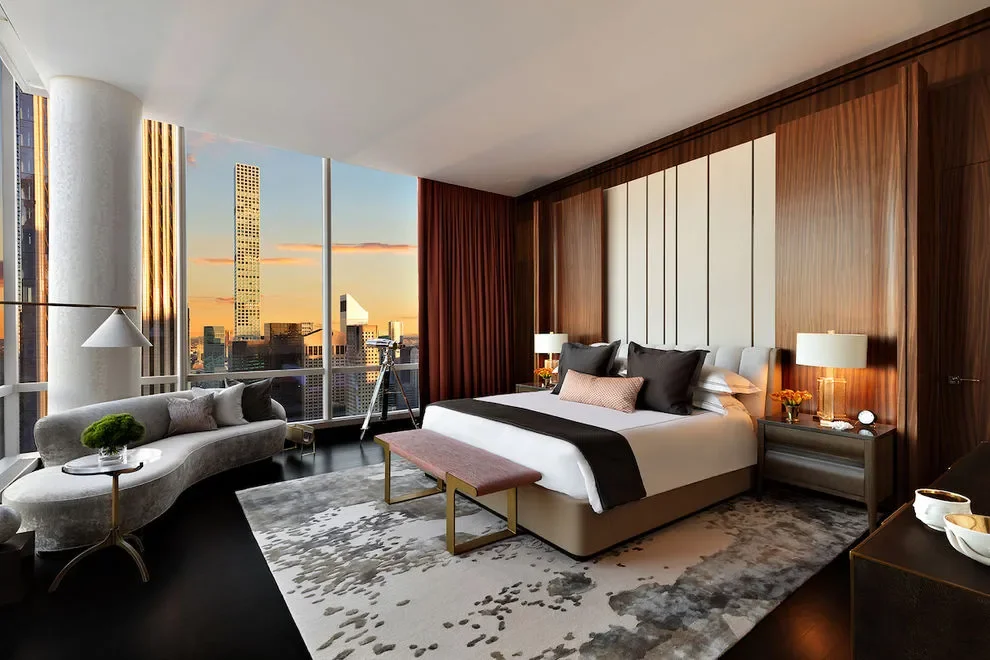 Luxury hotel room — GoAtlas