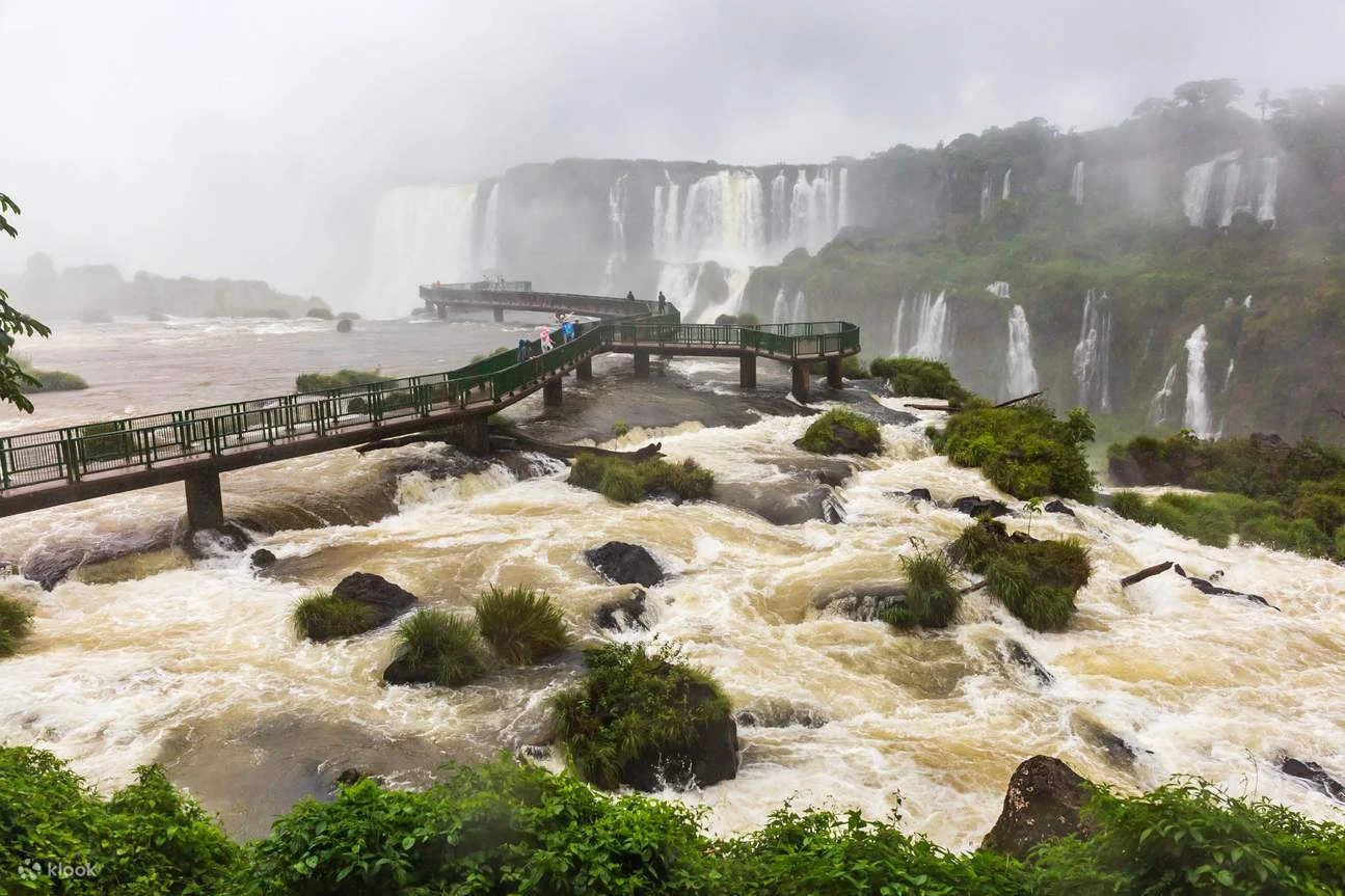 Photo 2 in Iguazu Falls — GoAtlas