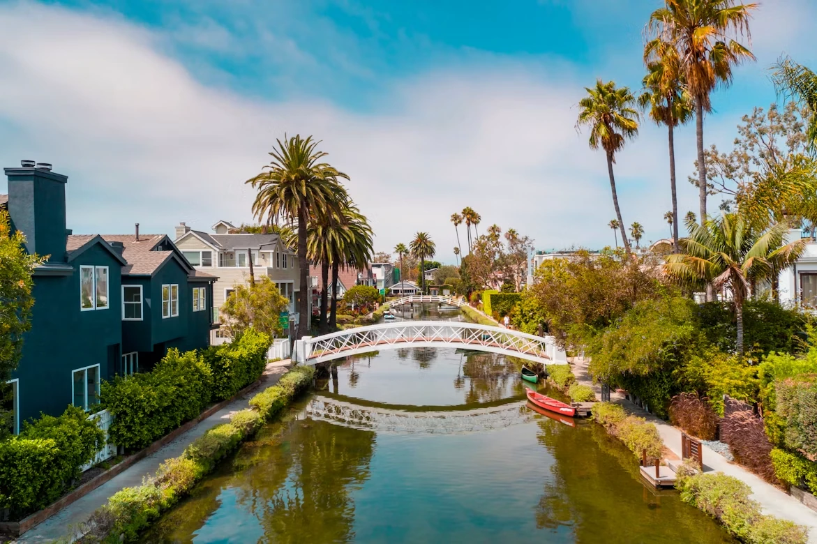 Gem 1 in Los Angeles — GoAtlas