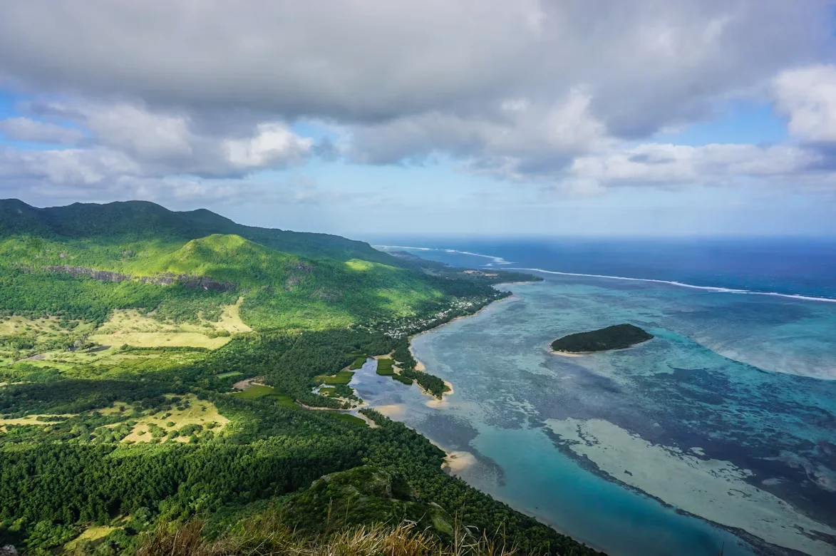 Photo 1 in Mauritius — GoAtlas