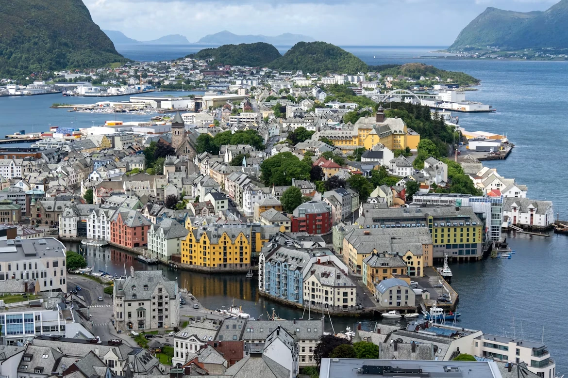 Gem 3 in Norwegian Fjords — GoAtlas