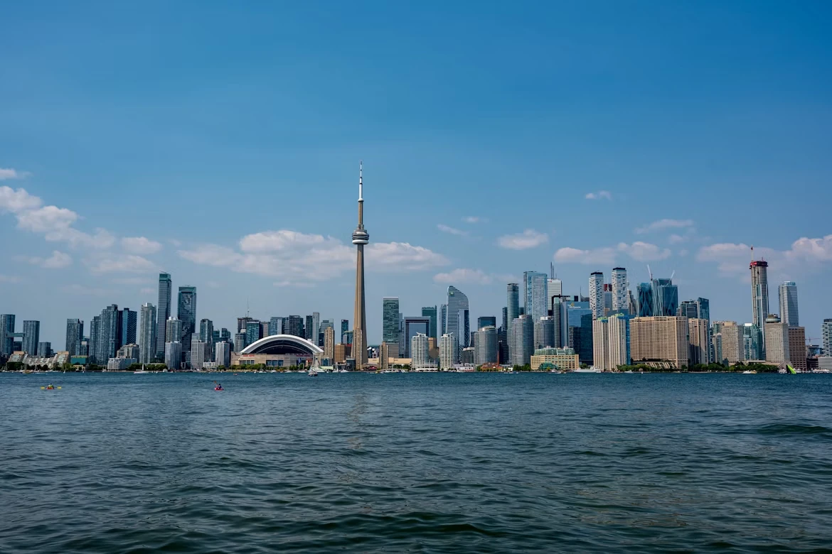 Photo 2 in Toronto — GoAtlas