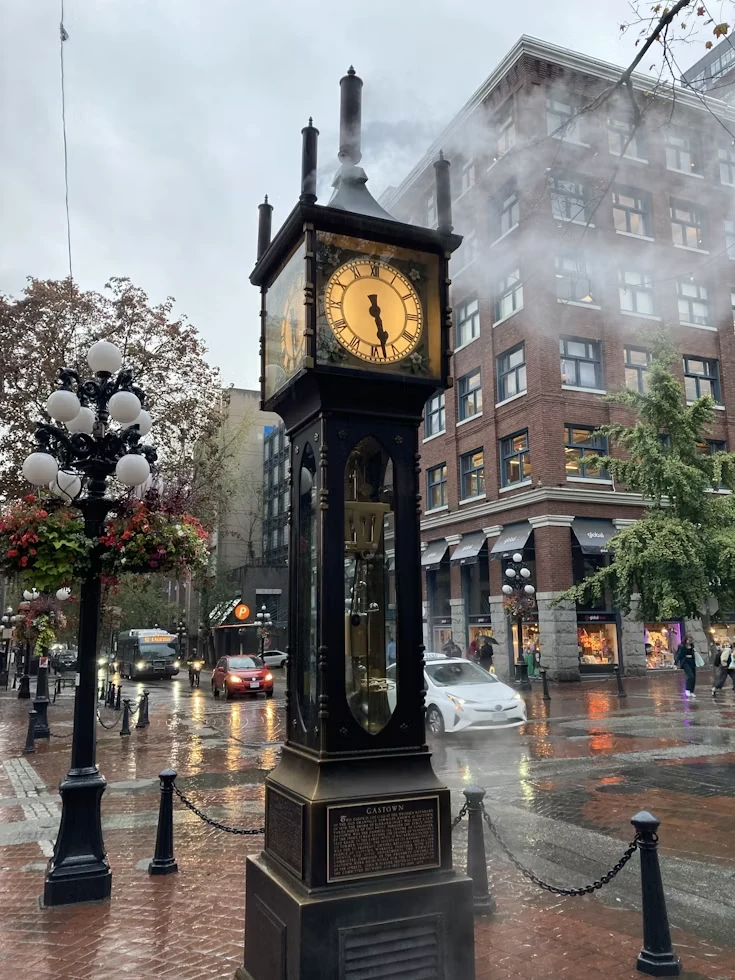Photo 3 in Vancouver — GoAtlas