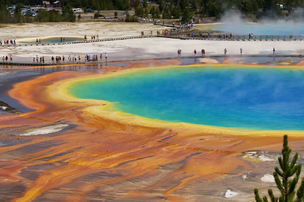 Attraction 3 in Yellowstone — GoAtlas