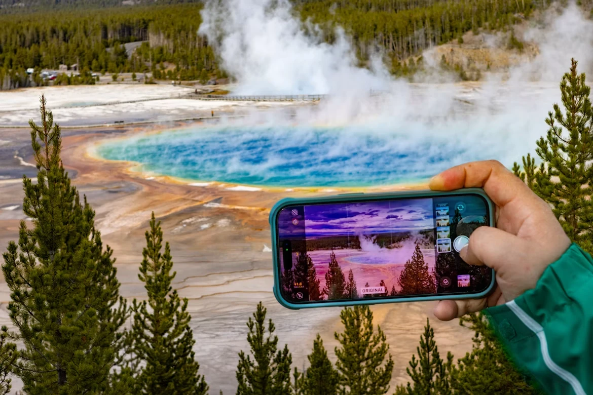 Photo 2 in Yellowstone — GoAtlas
